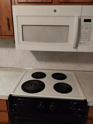 clean kitchen oven after